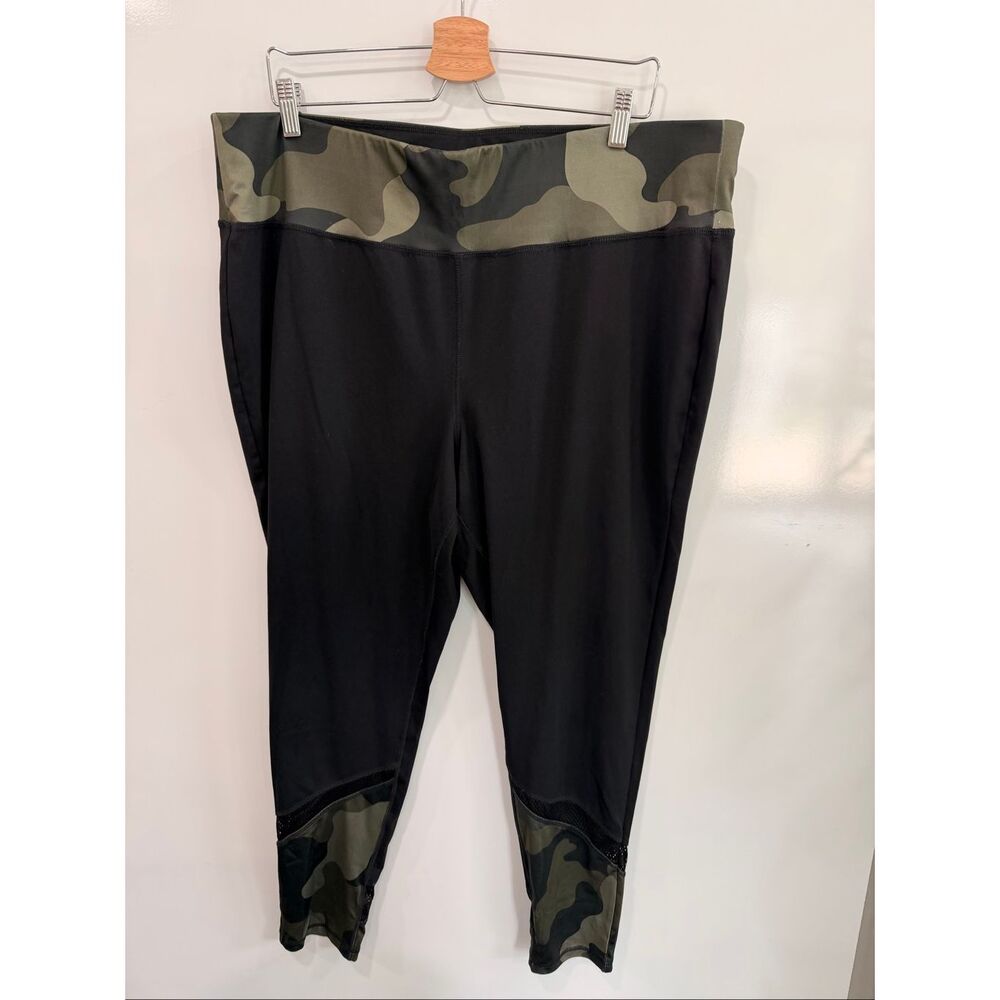 Livi Active Camo Waist Leggings Plus 22/24‎